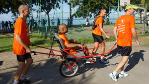 Equipe de coureurs au semi marathon de Fort de France 2015 au profit du projet de L'Arche en Martinique